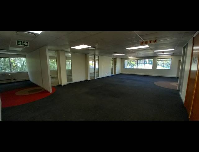 1,609M² OFFICE TO LET IN WOODMEAD